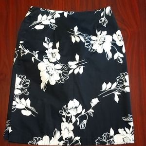 Black & white floral skirt